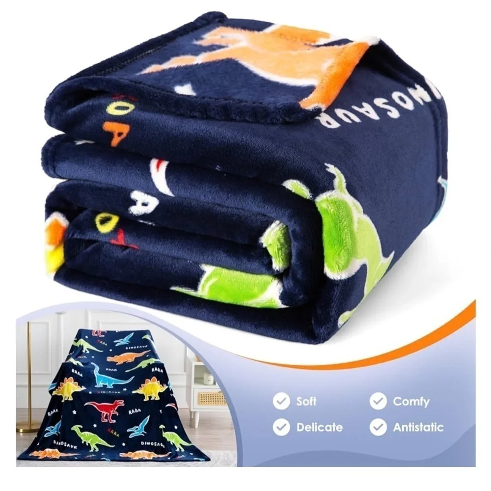 NWT Colorful Dinosaur Blanket Glow in the Dark  Blue 50